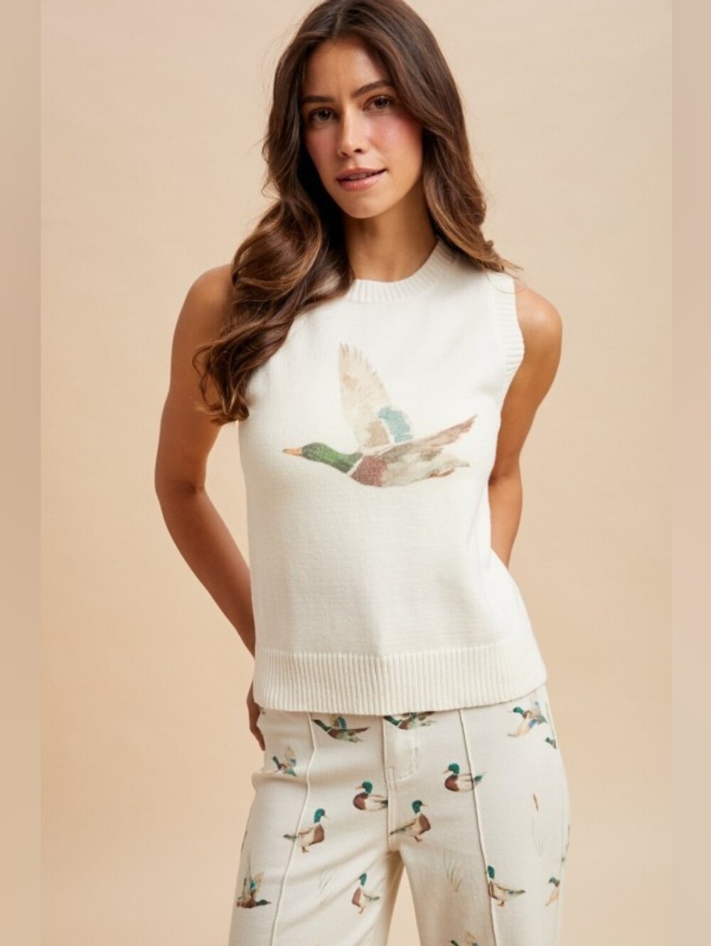 Cream Sleeveless Crewneck Knit Top with Duck Graphic NWT
